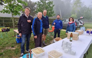 RAVITO CHANTILLY - L'EQUIPE AU COMPLET, Alain, Claire, Simon , Michel et Max