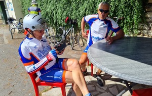 pause café à Meyrals