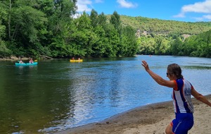 Pique -Nique à ma ROQUE GAGEAC en bord de Dordogne 